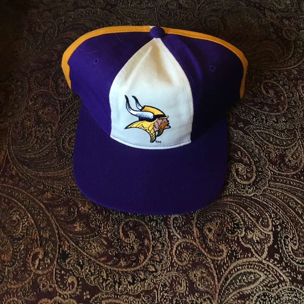 VINTAGE MINNESOTA VIKINGS STARTER SNAPBACK